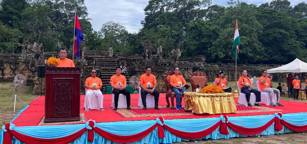 Minister of State for External Affairs Dr. Rajkumar Ranjan Singh participated in the International Day of Yoga at Angkor Wat in Cambodia