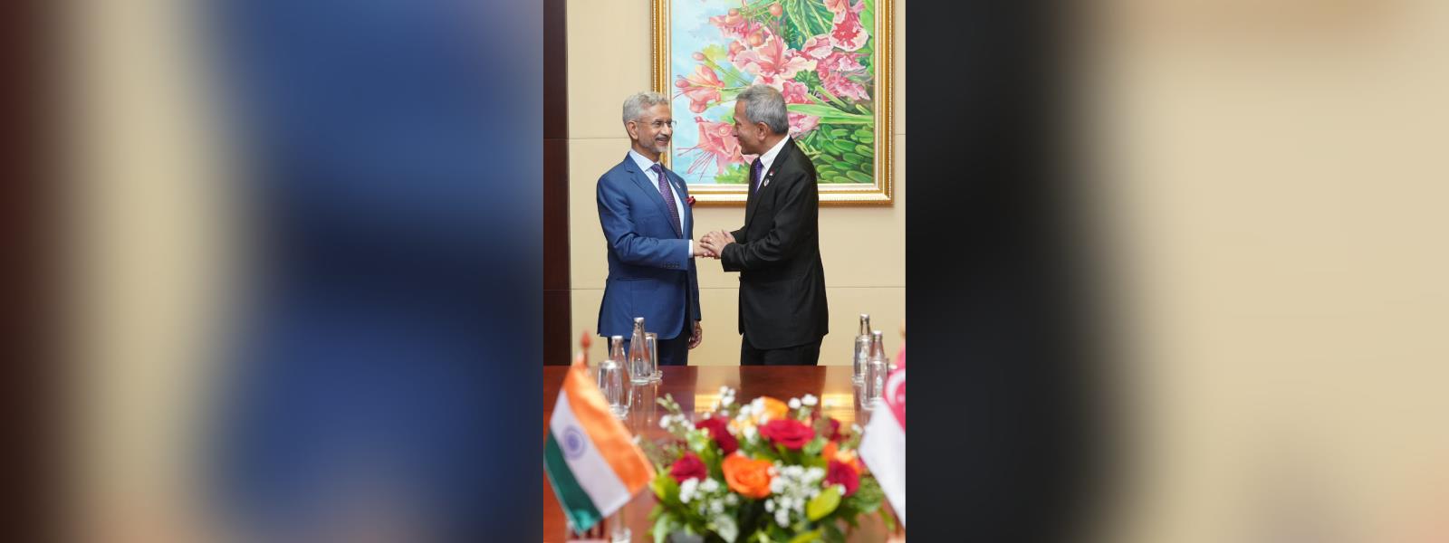 External Affairs Minister Dr. S. Jaishankar met H.E. Dr. Vivian Balakrishnan, Minister for Foreign Affairs of Singapore on the sidelines of ASEAN meetings in Vientiane