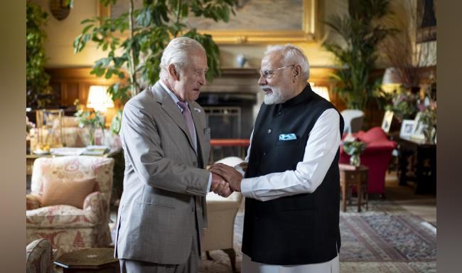 प्रधानमंत्री श्री नरेन्द्र मोदी ने इंग्लैंड के सैंड्रिंघम एस्टेट में यूनाइटेड किंगडम के राजा महामहिम चार्ल्स तृतीय से मुलाकात की