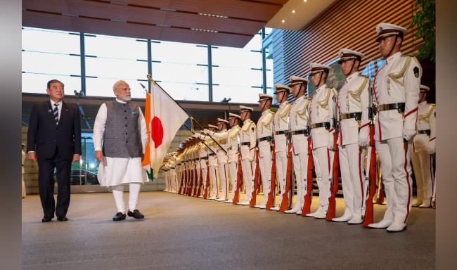 Prime Minister Shri Narendra Modi was accorded a ceremonial welcome and Guard of Honour at Kantei, the official residence of Prime Minister of Japan in Tokyo, Japan