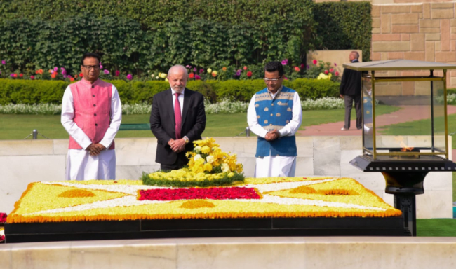 President of the Federative Republic of Brazil, H.E. Mr. Luiz Inacio Lula da Silva paid respects to Mahatma Gandhi at Rajghat
