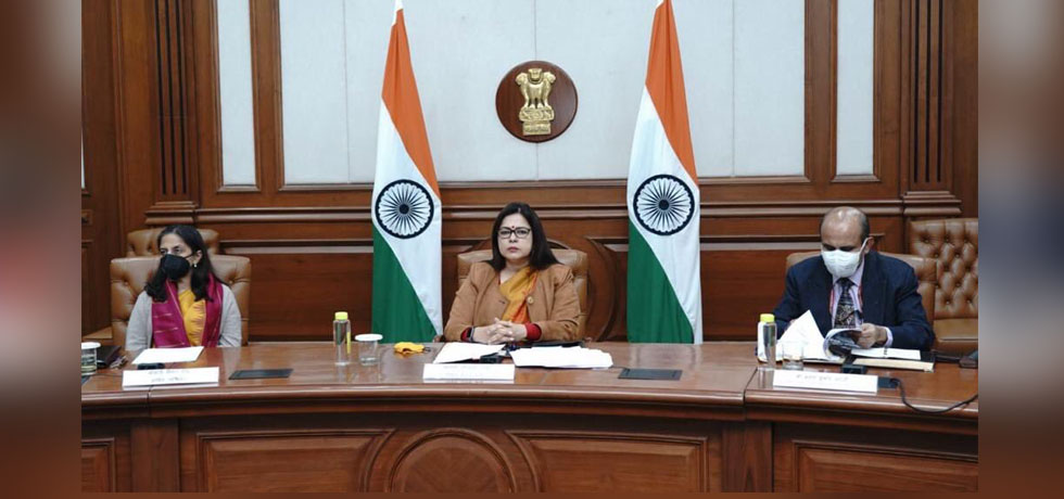 Minister of State for External Affairs, Smt. Meenakashi Lekhi addresses senior officials and diplomats on the occasion of Vishwa Hindi Diwas